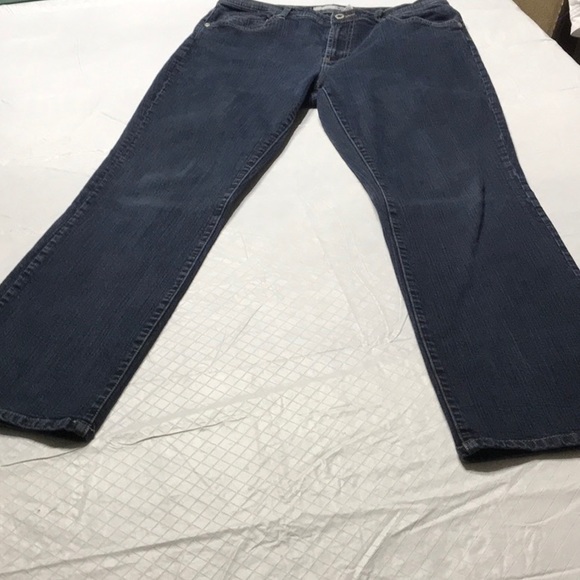 Chico’s ~Platinum Jeans🔷🔷 - Picture 2 of 10